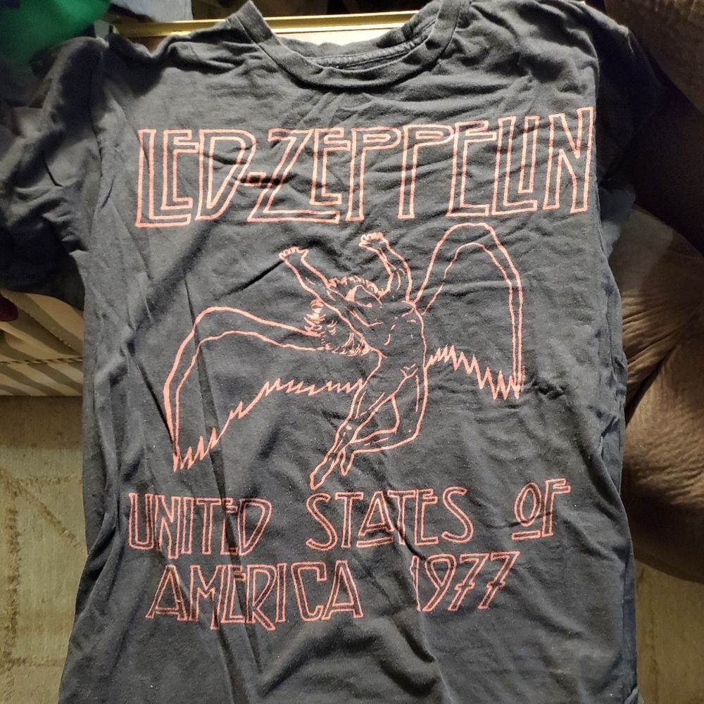 Mens t shirt